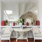 Apartment Bright And Modern Loft Near The Walls *