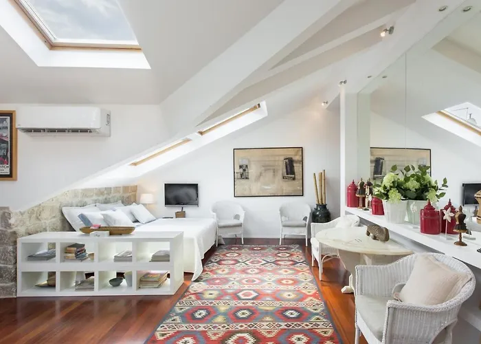 דירה Bright And Modern Loft Near The Walls